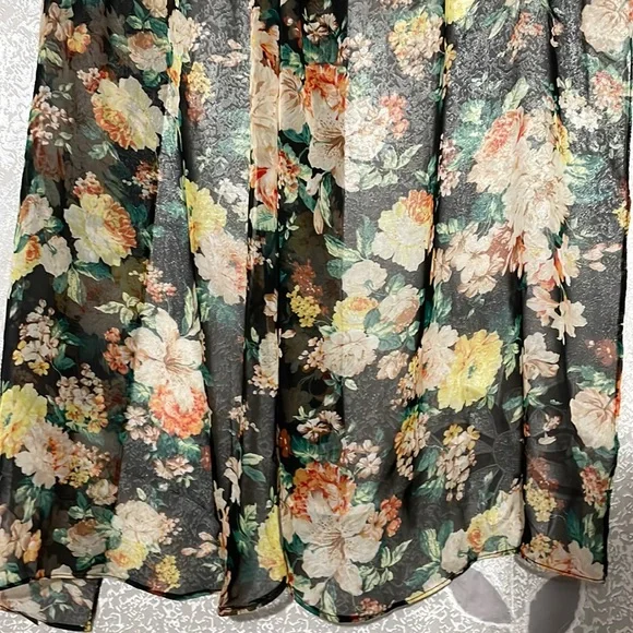 Lilly & rose print scarf - Picture 1 of 1